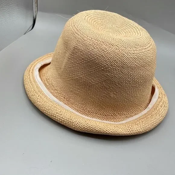 Hand crafted Andrea Stuart straw hat. - Picture 3 of 8